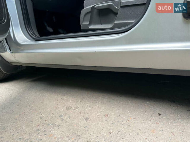 Серый Форд Фокус, объемом двигателя 1.39 л и пробегом 265 тыс. км за 4300 $, фото 16 на Automoto.ua