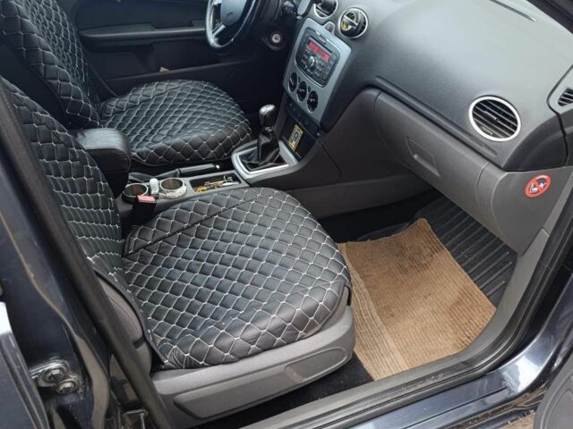 Серый Форд Фокус, объемом двигателя 1.6 л и пробегом 206 тыс. км за 5000 $, фото 4 на Automoto.ua