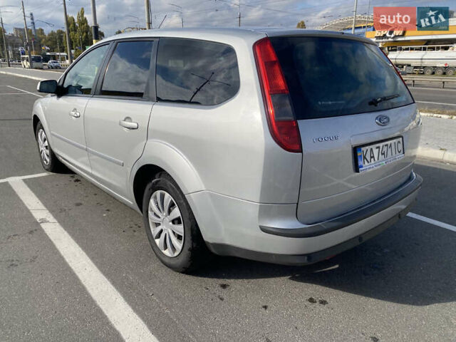 Серый Форд Фокус, объемом двигателя 1.6 л и пробегом 224 тыс. км за 4950 $, фото 7 на Automoto.ua