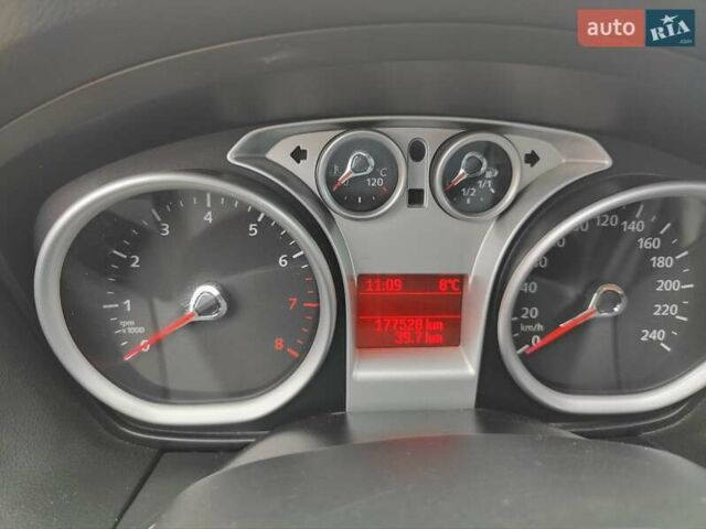 Серый Форд Фокус, объемом двигателя 1.8 л и пробегом 177 тыс. км за 5450 $, фото 21 на Automoto.ua