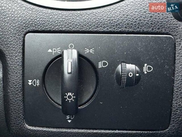 Сірий Форд Фокус, об'ємом двигуна 1.6 л та пробігом 260 тис. км за 4890 $, фото 18 на Automoto.ua