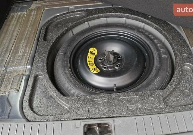 Серый Форд Фокус, объемом двигателя 1.6 л и пробегом 214 тыс. км за 5550 $, фото 44 на Automoto.ua