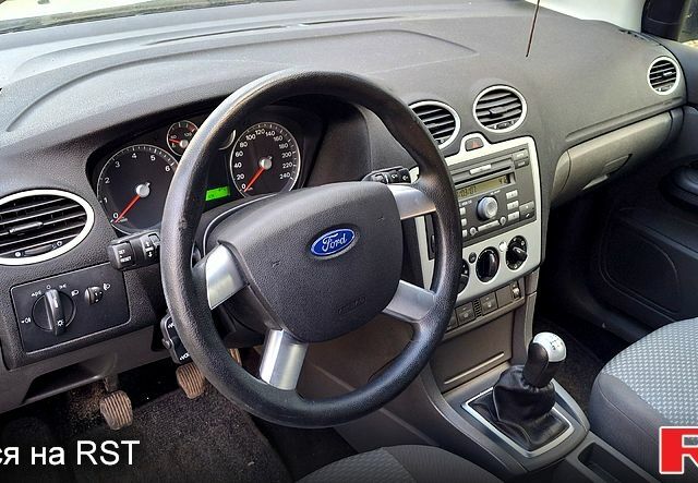 Серый Форд Фокус, объемом двигателя 16 л и пробегом 223 тыс. км за 4510 $, фото 3 на Automoto.ua