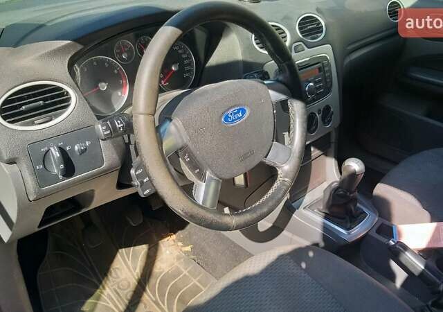 Сірий Форд Фокус, об'ємом двигуна 1.6 л та пробігом 256 тис. км за 4500 $, фото 11 на Automoto.ua