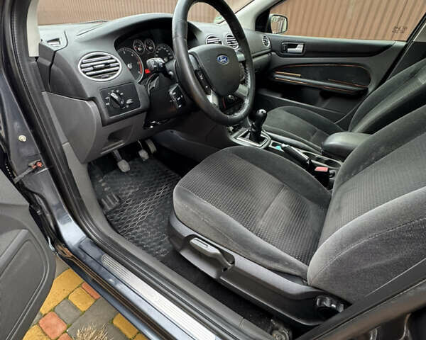 Форд Фокус 2007 у Одесі на Automoto.ua Сірий Форд Фокус, об'ємом двигуна 1.6 л та пробігом 249 тис. км за 5100 $, фото 17 на Automoto.ua