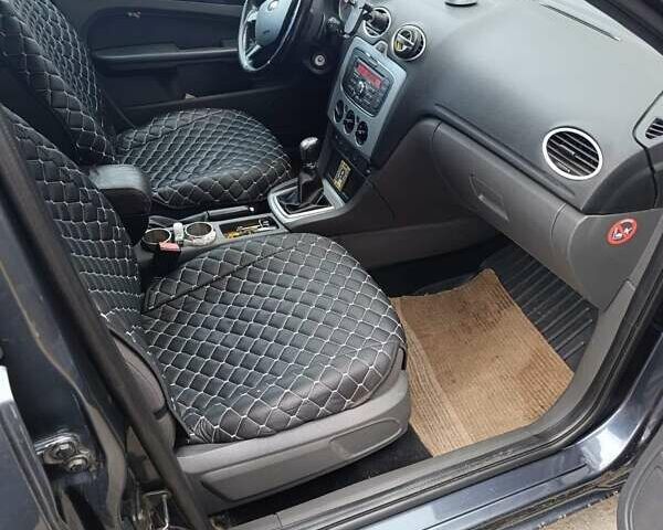 Сірий Форд Фокус, об'ємом двигуна 1.6 л та пробігом 206 тис. км за 5000 $, фото 3 на Automoto.ua