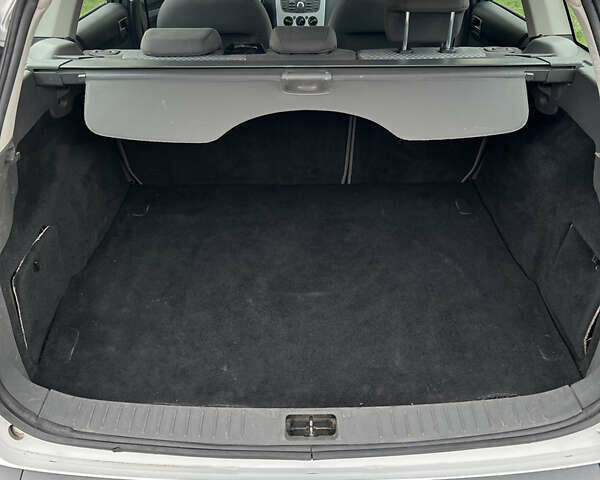 Сірий Форд Фокус, об'ємом двигуна 1.6 л та пробігом 255 тис. км за 4750 $, фото 16 на Automoto.ua