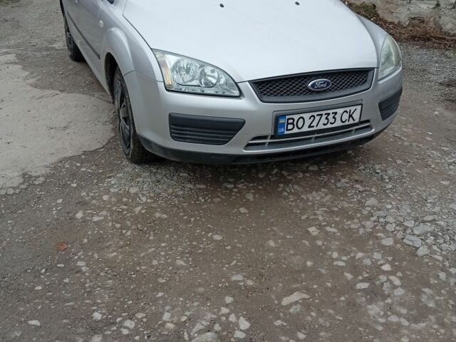 Серый Форд Фокус, объемом двигателя 1.6 л и пробегом 270 тыс. км за 3600 $, фото 6 на Automoto.ua