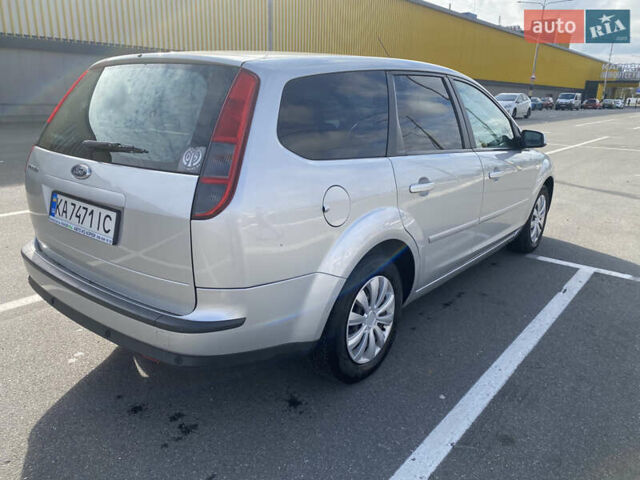 Серый Форд Фокус, объемом двигателя 1.6 л и пробегом 224 тыс. км за 4950 $, фото 5 на Automoto.ua