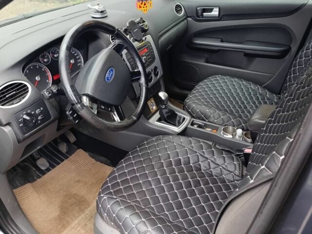 Серый Форд Фокус, объемом двигателя 1.6 л и пробегом 206 тыс. км за 5000 $, фото 6 на Automoto.ua