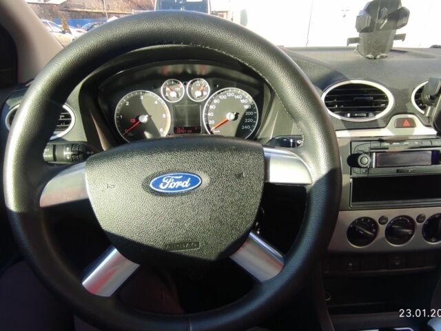 Форд Фокус 2007 в Луцке на Automoto.ua Серый Форд Фокус, объемом двигателя 1.6 л и пробегом 220 тыс. км за 5500 $, фото 3 на Automoto.ua