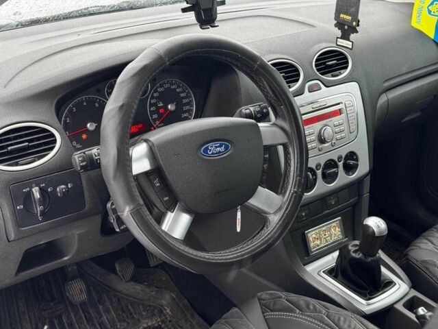 Сірий Форд Фокус, об'ємом двигуна 1.6 л та пробігом 260 тис. км за 4890 $, фото 10 на Automoto.ua