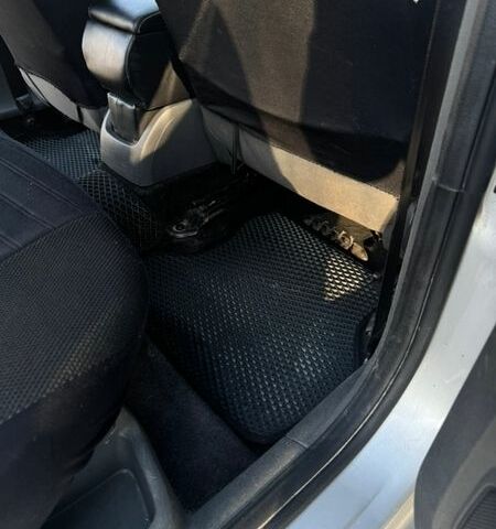 Серый Форд Фокус, объемом двигателя 1.6 л и пробегом 237 тыс. км за 4700 $, фото 16 на Automoto.ua