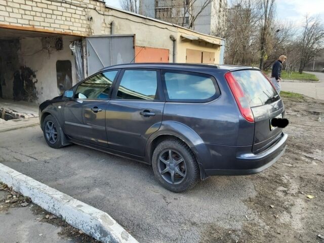 Сірий Форд Фокус, об'ємом двигуна 1.6 л та пробігом 238 тис. км за 5500 $, фото 1 на Automoto.ua