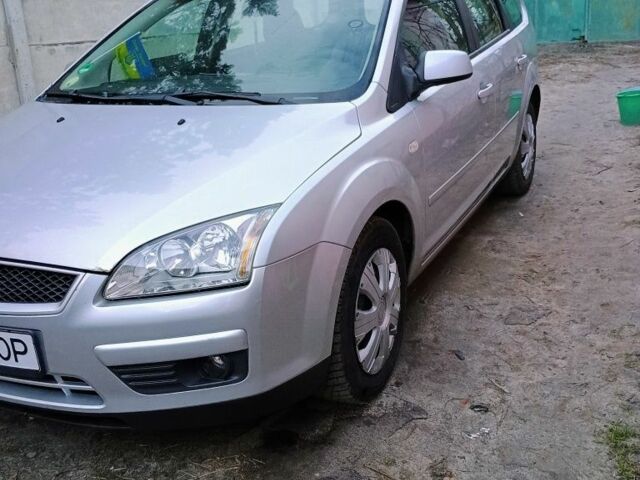 Серый Форд Фокус, объемом двигателя 1.6 л и пробегом 255 тыс. км за 4800 $, фото 6 на Automoto.ua