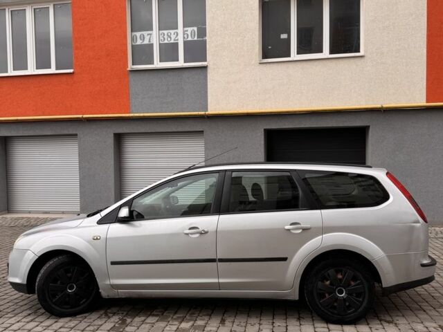 Серый Форд Фокус, объемом двигателя 1.6 л и пробегом 3 тыс. км за 2999 $, фото 3 на Automoto.ua