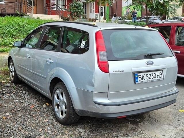 Сірий Форд Фокус, об'ємом двигуна 1.6 л та пробігом 270 тис. км за 3250 $, фото 2 на Automoto.ua