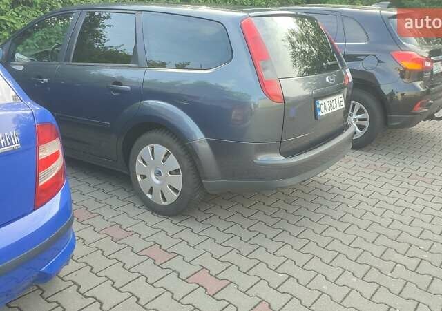 Серый Форд Фокус, объемом двигателя 1.6 л и пробегом 249 тыс. км за 5400 $, фото 15 на Automoto.ua