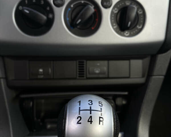 Сірий Форд Фокус, об'ємом двигуна 1.6 л та пробігом 200 тис. км за 5500 $, фото 11 на Automoto.ua
