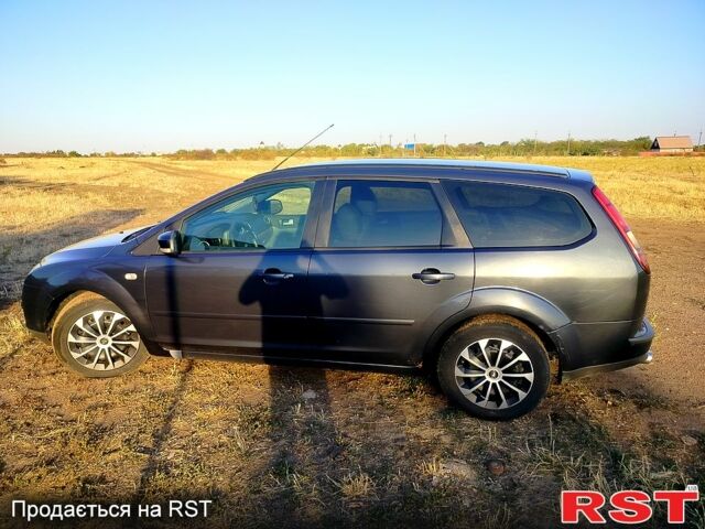 Серый Форд Фокус, объемом двигателя 1.6 л и пробегом 286 тыс. км за 3750 $, фото 1 на Automoto.ua