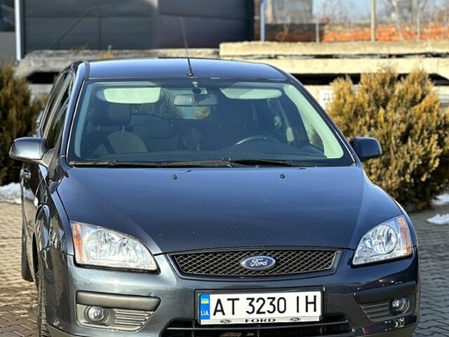 Серый Форд Фокус, объемом двигателя 1.6 л и пробегом 243 тыс. км за 4800 $, фото 1 на Automoto.ua