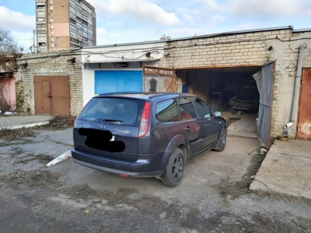 Сірий Форд Фокус, об'ємом двигуна 1.6 л та пробігом 238 тис. км за 5500 $, фото 2 на Automoto.ua