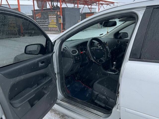 Серый Форд Фокус, объемом двигателя 2 л и пробегом 320 тыс. км за 4450 $, фото 8 на Automoto.ua