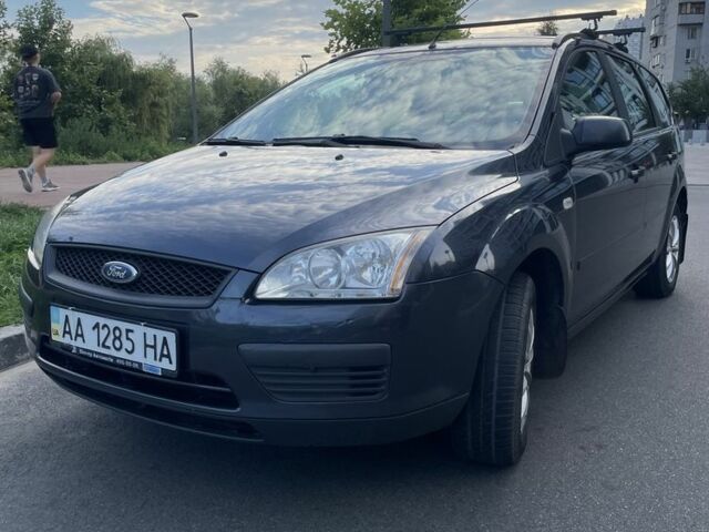 Сірий Форд Фокус, об'ємом двигуна 1.6 л та пробігом 188 тис. км за 4200 $, фото 1 на Automoto.ua