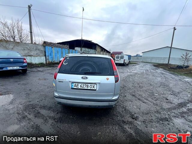 Серый Форд Фокус, объемом двигателя 1.6 л и пробегом 247 тыс. км за 5000 $, фото 1 на Automoto.ua