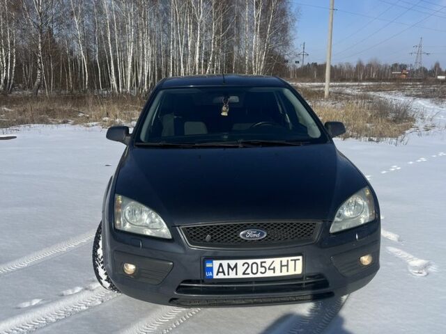 Серый Форд Фокус, объемом двигателя 1.8 л и пробегом 250 тыс. км за 4500 $, фото 2 на Automoto.ua