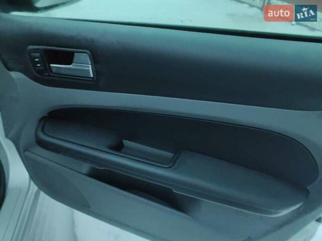 Сірий Форд Фокус, об'ємом двигуна 1.8 л та пробігом 177 тис. км за 4999 $, фото 18 на Automoto.ua