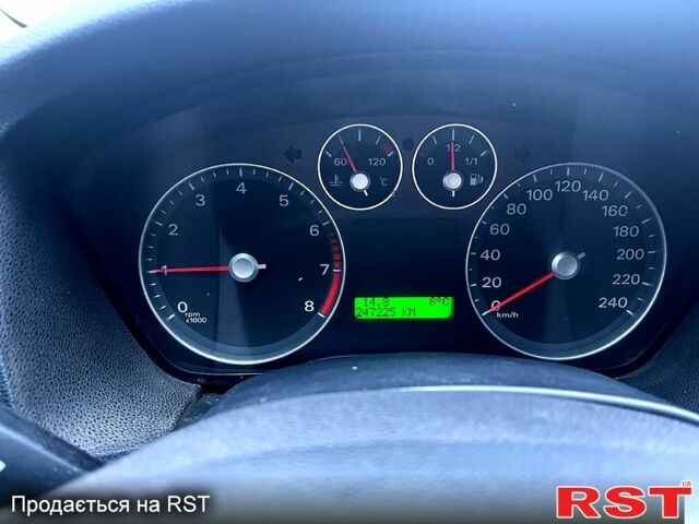 Серый Форд Фокус, объемом двигателя 1.6 л и пробегом 247 тыс. км за 5000 $, фото 6 на Automoto.ua