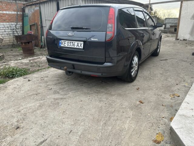 Серый Форд Фокус, объемом двигателя 1.6 л и пробегом 215 тыс. км за 5800 $, фото 2 на Automoto.ua