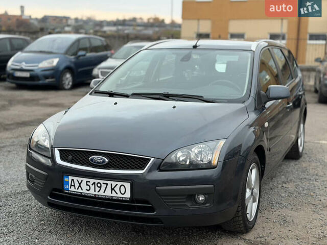 Сірий Форд Фокус, об'ємом двигуна 1.8 л та пробігом 200 тис. км за 4200 $, фото 6 на Automoto.ua