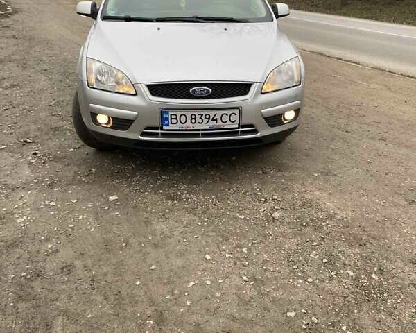 Серый Форд Фокус, объемом двигателя 1.6 л и пробегом 290 тыс. км за 4500 $, фото 4 на Automoto.ua