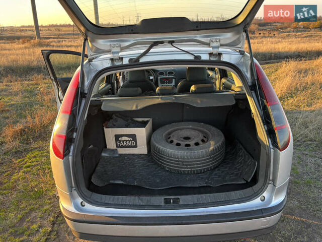 Серый Форд Фокус, объемом двигателя 1.6 л и пробегом 202 тыс. км за 4999 $, фото 13 на Automoto.ua