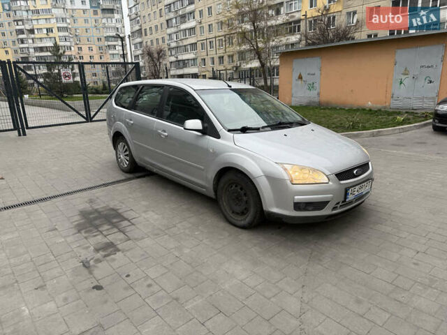 Серый Форд Фокус, объемом двигателя 1.6 л и пробегом 270 тыс. км за 3500 $, фото 2 на Automoto.ua