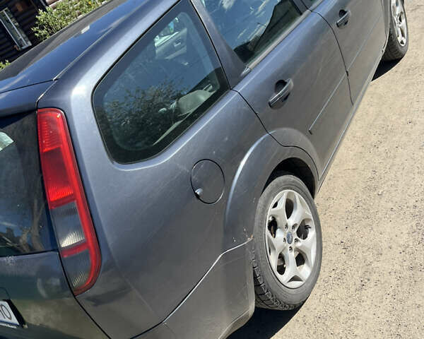 Серый Форд Фокус, объемом двигателя 1.6 л и пробегом 370 тыс. км за 4250 $, фото 1 на Automoto.ua