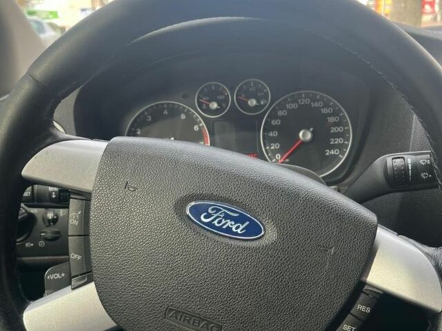 Серый Форд Фокус, объемом двигателя 1.6 л и пробегом 220 тыс. км за 4500 $, фото 11 на Automoto.ua