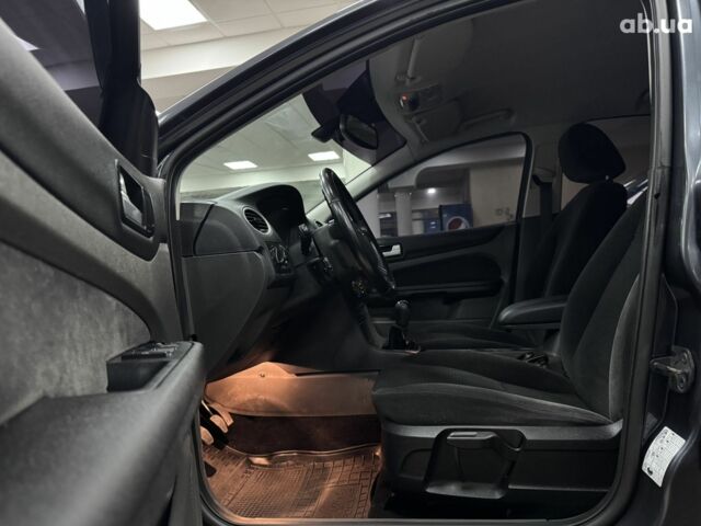 Серый Форд Фокус, объемом двигателя 0 л и пробегом 158 тыс. км за 5700 $, фото 10 на Automoto.ua