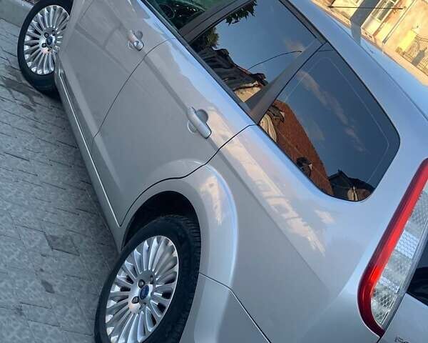 Серый Форд Фокус, объемом двигателя 1.6 л и пробегом 248 тыс. км за 5800 $, фото 4 на Automoto.ua