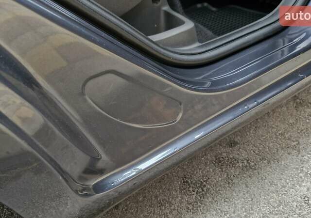 Серый Форд Фокус, объемом двигателя 1.6 л и пробегом 214 тыс. км за 5550 $, фото 51 на Automoto.ua