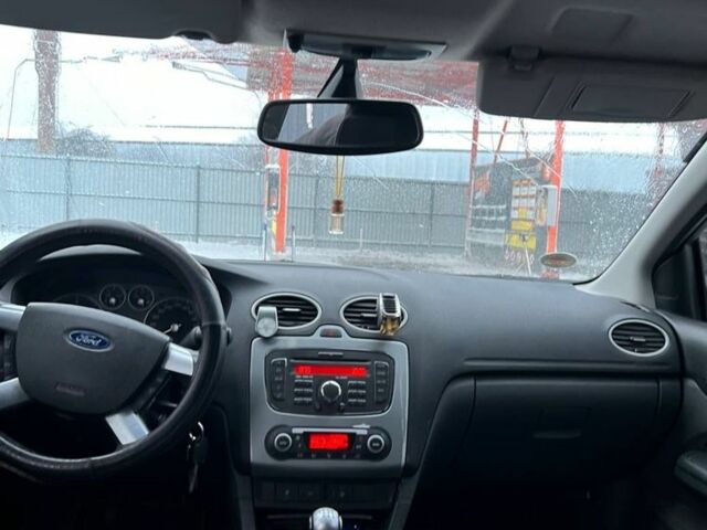 Серый Форд Фокус, объемом двигателя 2 л и пробегом 320 тыс. км за 4450 $, фото 14 на Automoto.ua