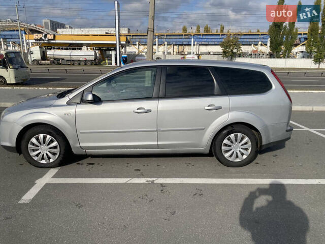 Серый Форд Фокус, объемом двигателя 1.6 л и пробегом 224 тыс. км за 4950 $, фото 8 на Automoto.ua