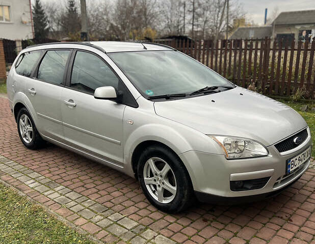 Сірий Форд Фокус, об'ємом двигуна 1.6 л та пробігом 255 тис. км за 4750 $, фото 1 на Automoto.ua