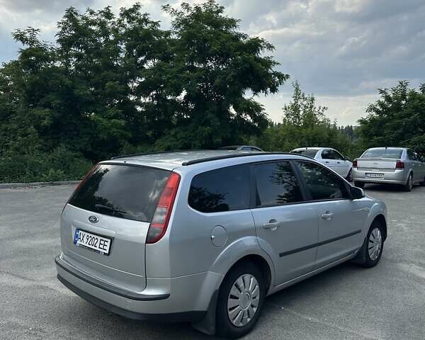 Сірий Форд Фокус, об'ємом двигуна 1.6 л та пробігом 205 тис. км за 5500 $, фото 2 на Automoto.ua