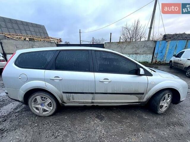 Серый Форд Фокус, объемом двигателя 1.6 л и пробегом 247 тыс. км за 5000 $, фото 1 на Automoto.ua