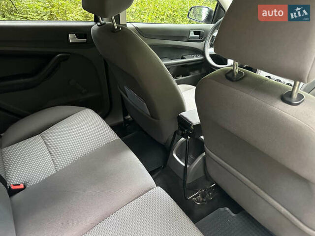 Серый Форд Фокус, объемом двигателя 1.39 л и пробегом 265 тыс. км за 4300 $, фото 18 на Automoto.ua