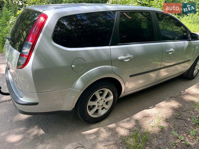 Серый Форд Фокус, объемом двигателя 1.39 л и пробегом 265 тыс. км за 4300 $, фото 6 на Automoto.ua