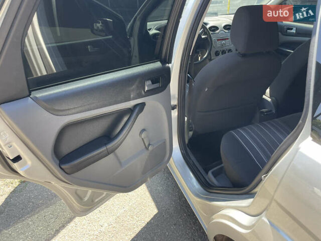 Сірий Форд Фокус, об'ємом двигуна 1.6 л та пробігом 257 тис. км за 5700 $, фото 7 на Automoto.ua